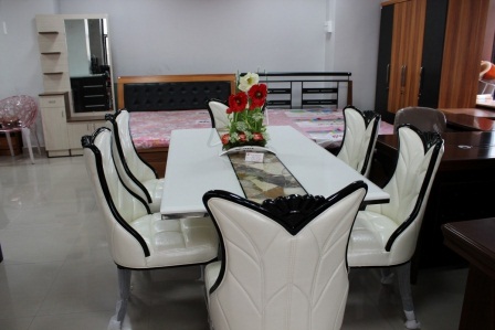 Dining 8
